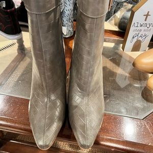 Cute Women Dressy Croc Boots